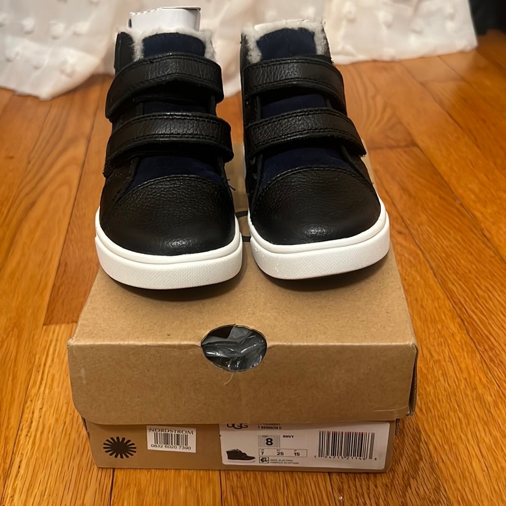 Ugg rennon boots